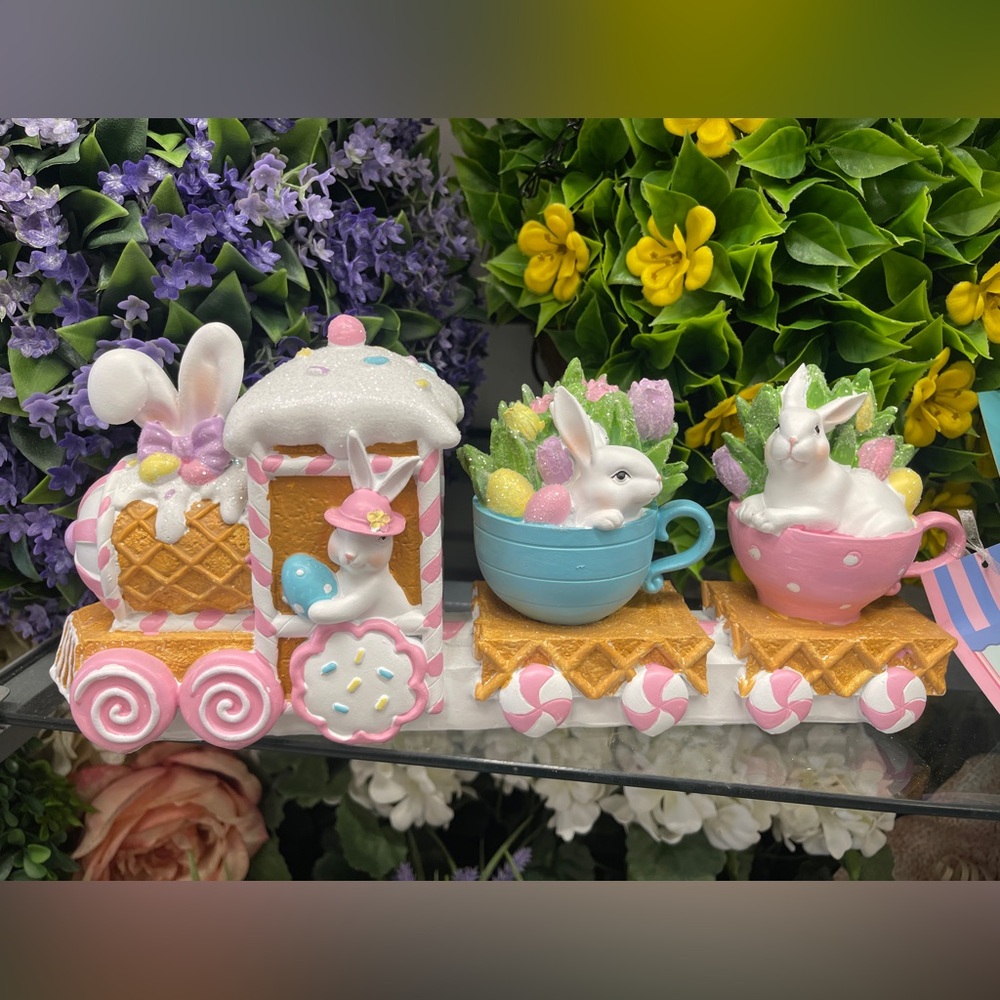 Easter Bunny Gingerbread Tea Cup Train Decorative Resin Tabletop Decor NWT
